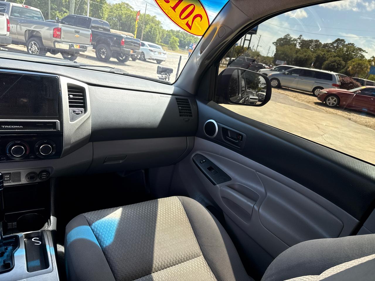 Toyota Tacoma PreRunner Double Cab V6 5AT 2WD 2015