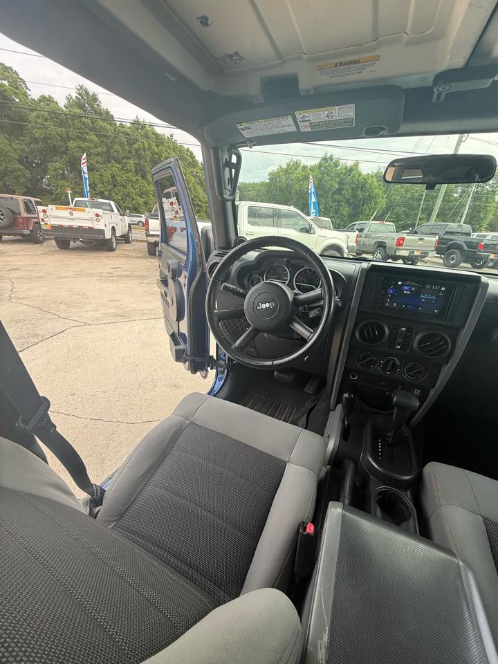 Jeep Wrangler Unlimited Sport 4WD 2010
