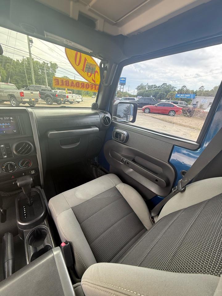 Jeep Wrangler Unlimited Sport 4WD 2010