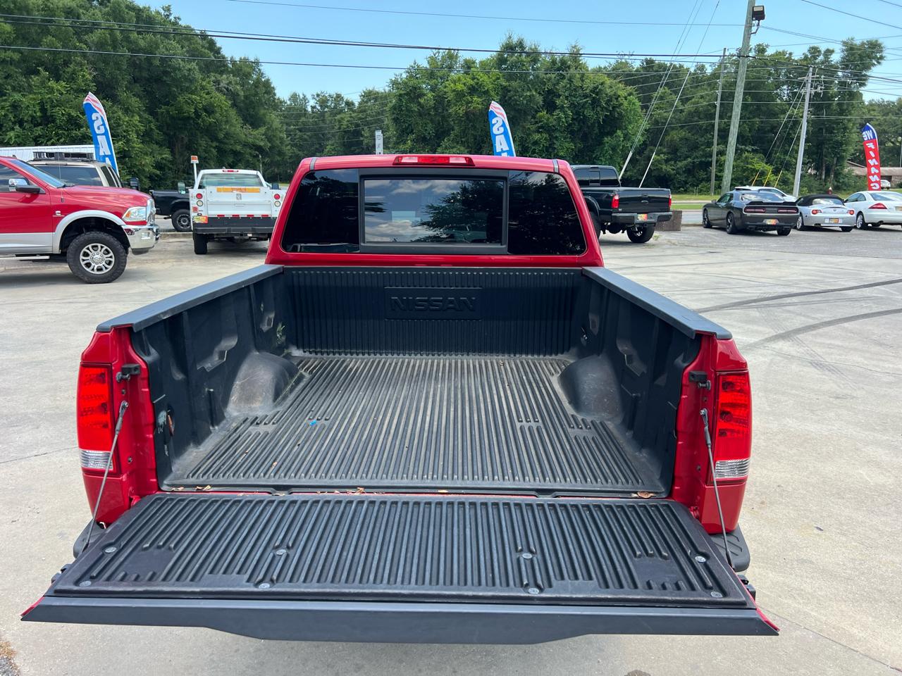 Nissan Titan SV Crew Cab 2WD 2012