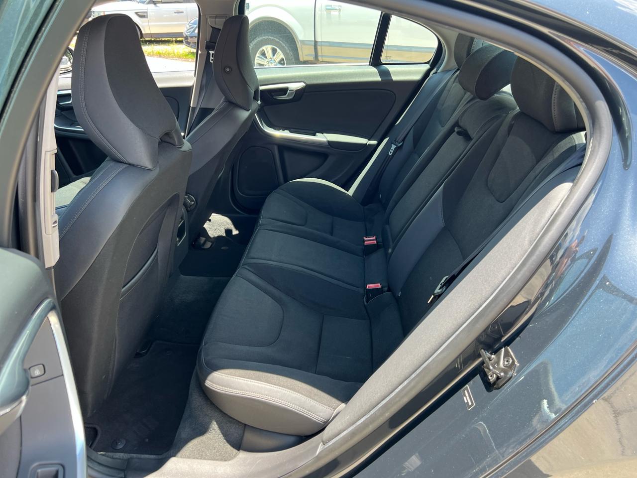 Volvo S60 T5 2012