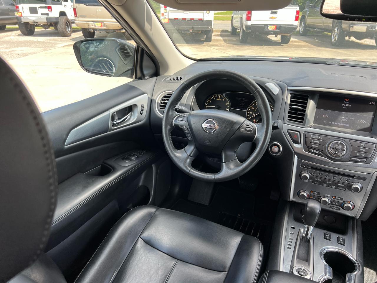 Nissan Pathfinder SL 4WD 2017