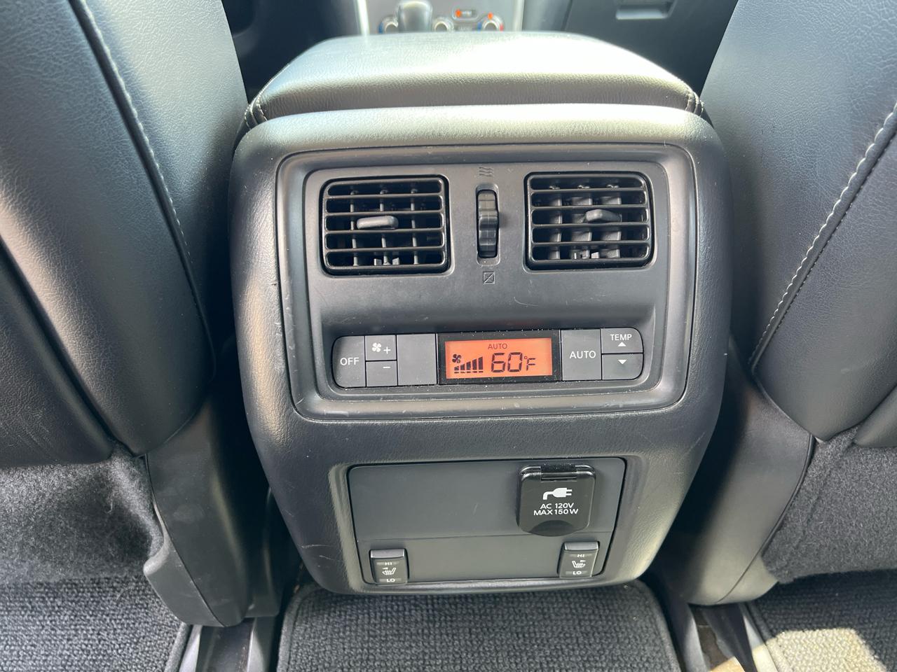 Nissan Pathfinder SL 4WD 2017