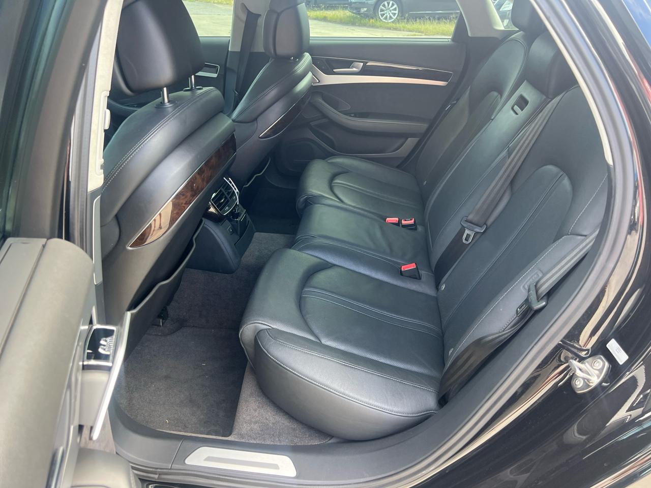 Audi A8 4.2 Quattro 2011