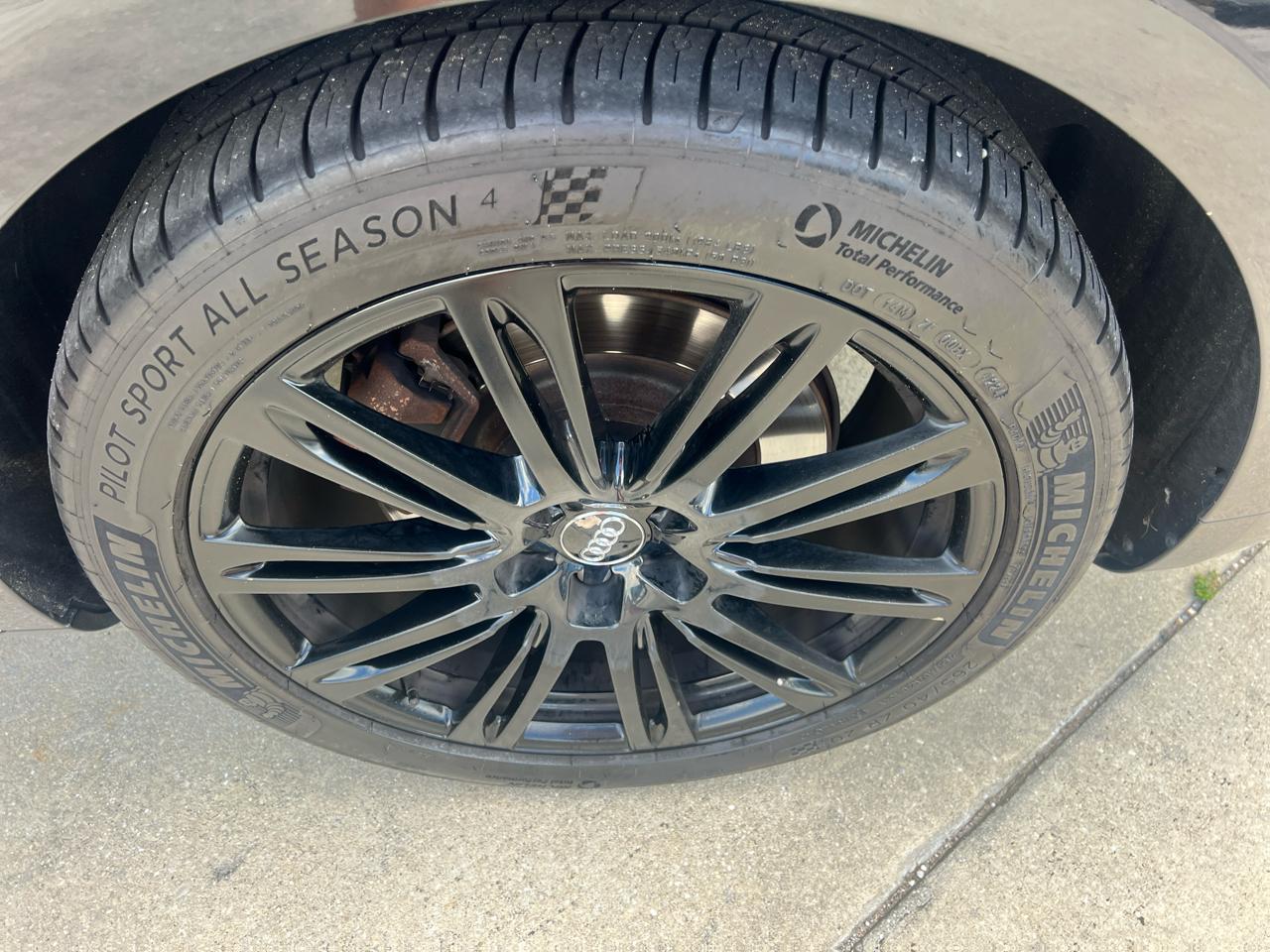 Audi A8 4.2 Quattro 2011