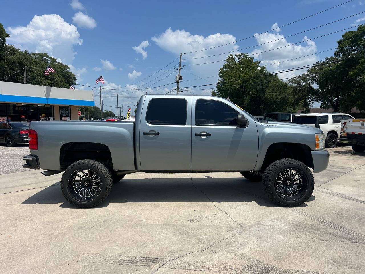Chevrolet Silverado 1500 LT Crew Cab 4WD 2011