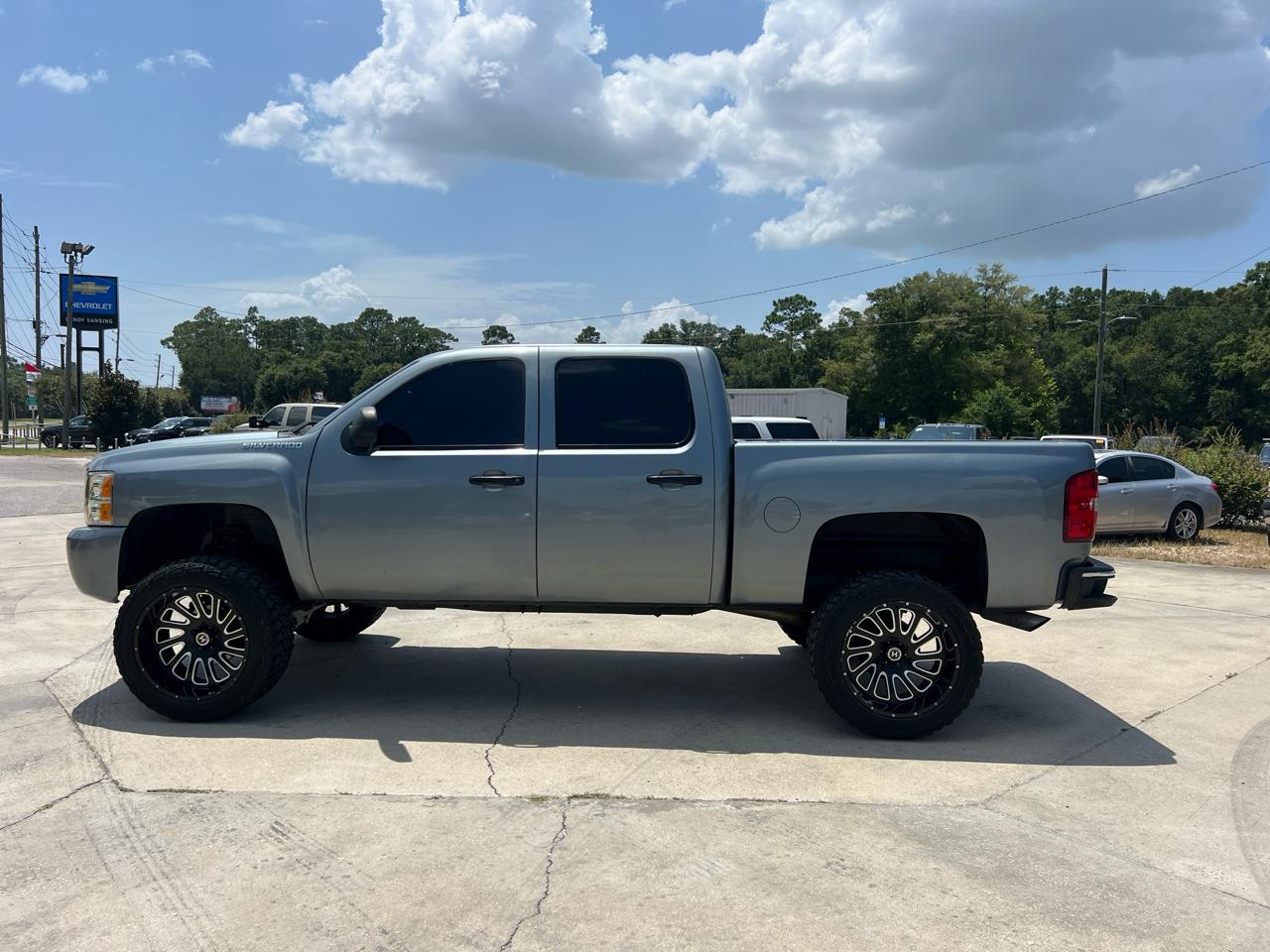 Chevrolet Silverado 1500 LT Crew Cab 4WD 2011