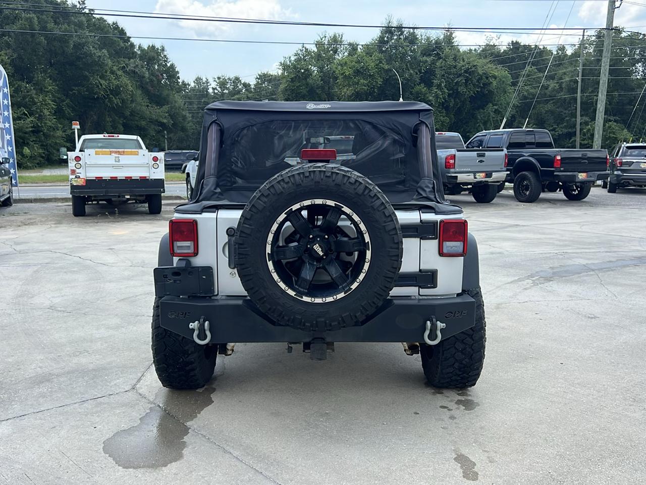 Jeep Wrangler Unlimited Sport 4WD 2011