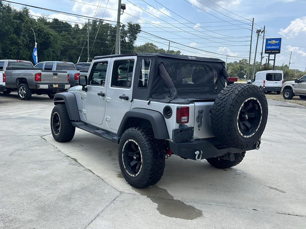 Jeep Wrangler Unlimited Sport 4WD 2011