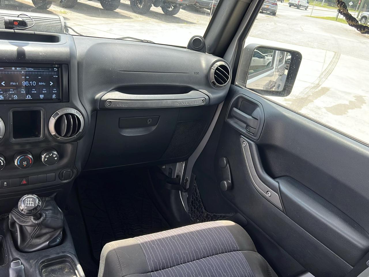 Jeep Wrangler Unlimited Sport 4WD 2011