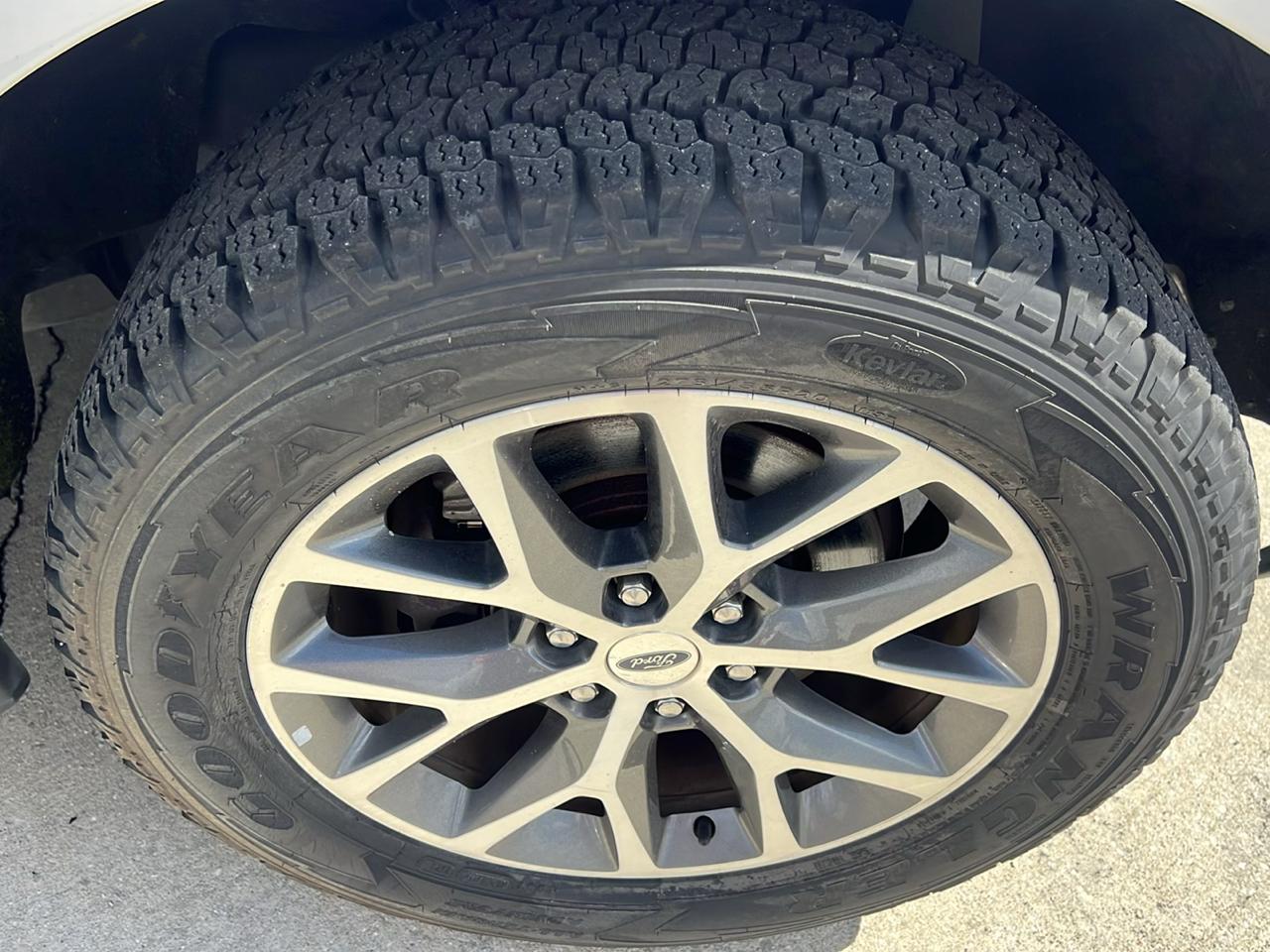 Ford Expedition XL 4WD 2017
