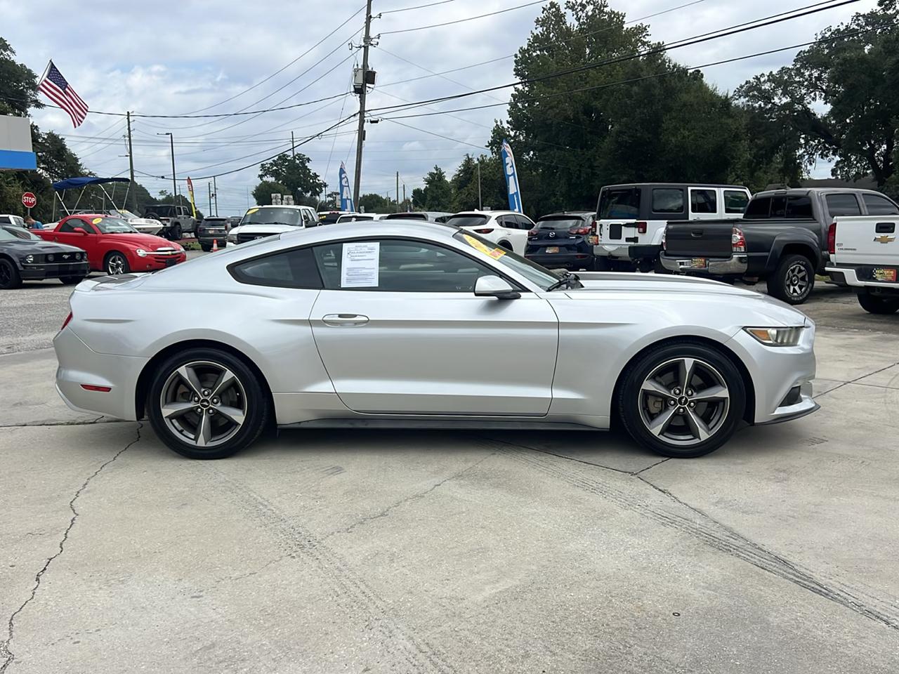 Ford Mustang V6 Coupe 2015
