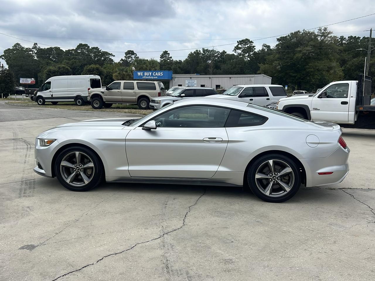 Ford Mustang V6 Coupe 2015