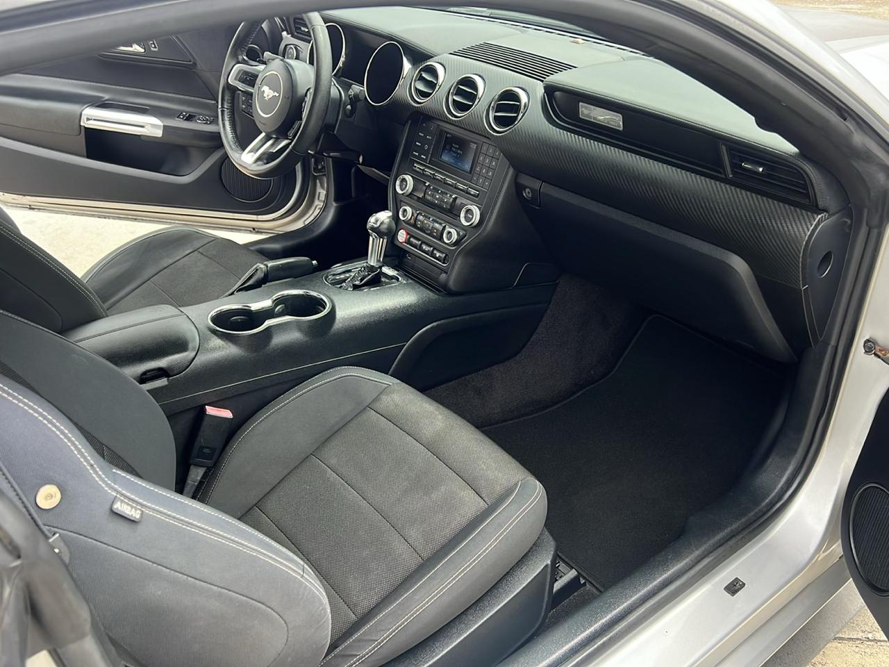 Ford Mustang V6 Coupe 2015