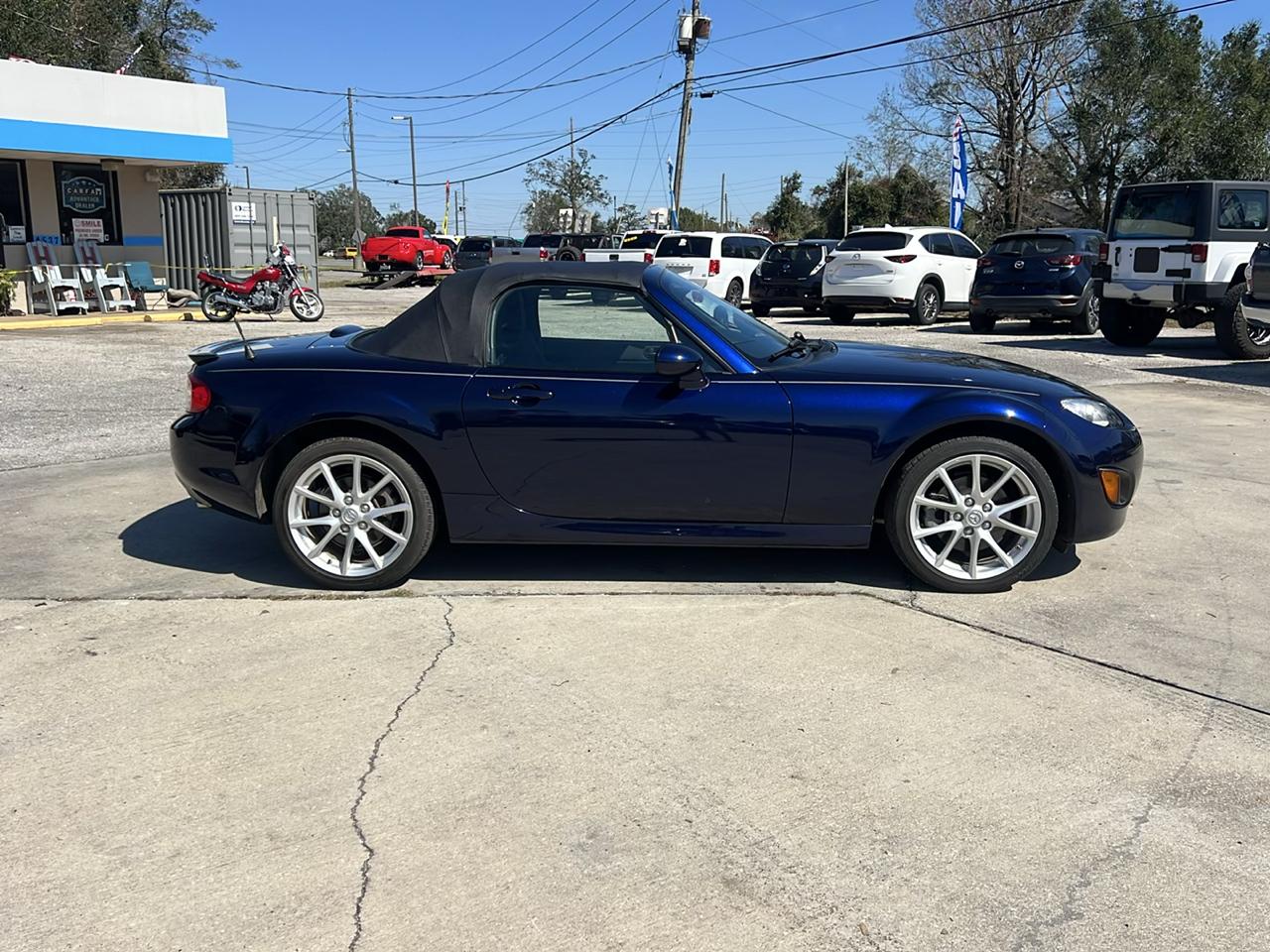 Mazda MX-5 Miata Grand Touring 2010