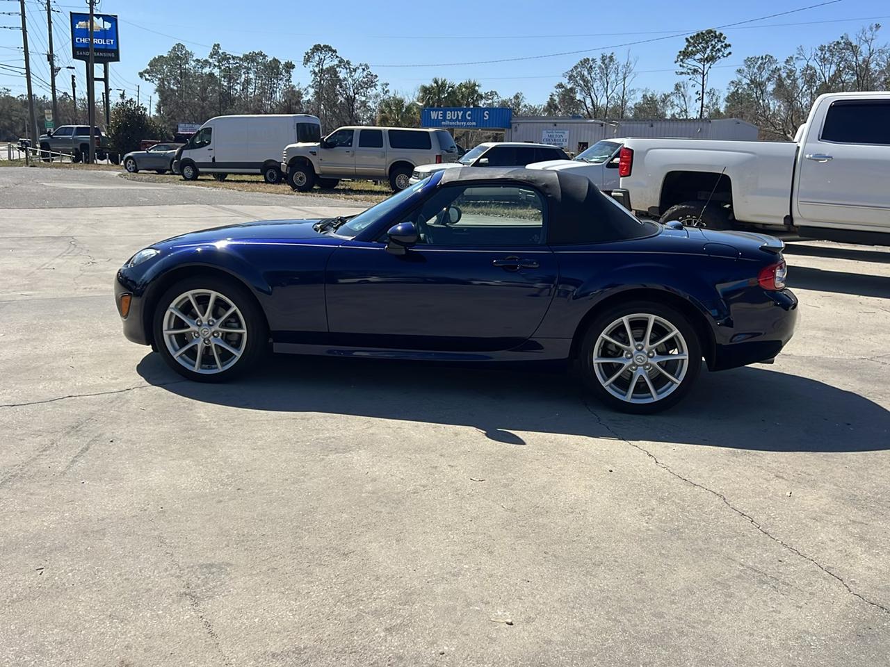 Mazda MX-5 Miata Grand Touring 2010