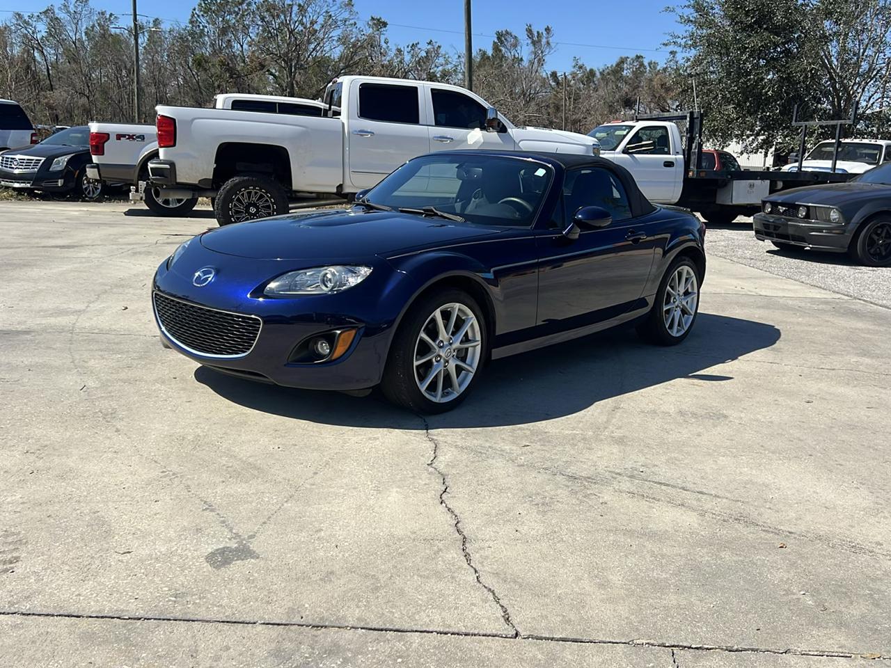 Mazda MX-5 Miata Grand Touring 2010