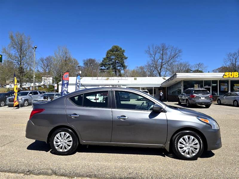 2016 Nissan Versa 1.6 S photo 4