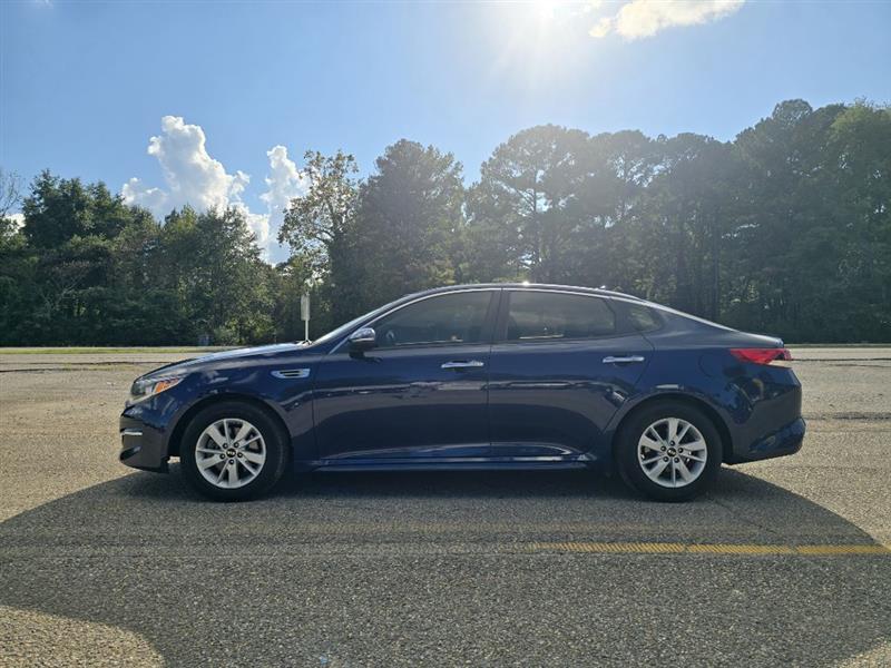 2018 Kia Optima LX photo 4
