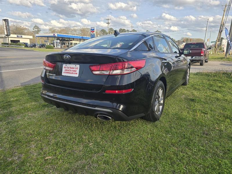 Kia Optima  2020