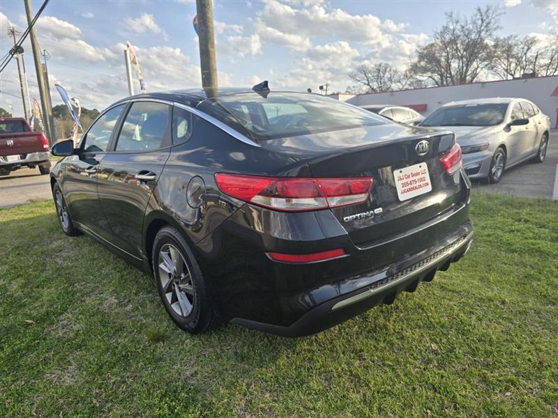 Kia Optima  2020