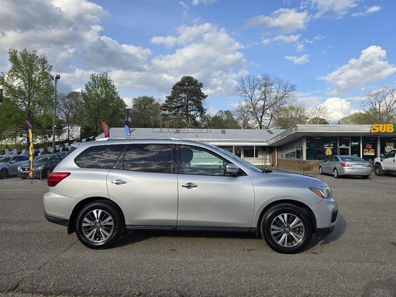 Nissan Pathfinder  2017