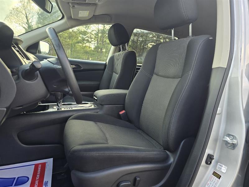 Nissan Pathfinder  2017