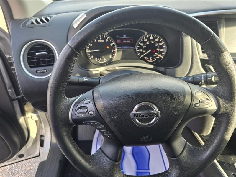 Nissan Pathfinder  2017