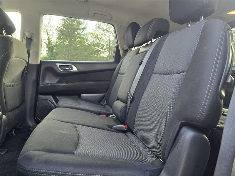 Nissan Pathfinder  2017