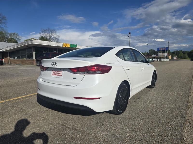 Hyundai Elantra  2018