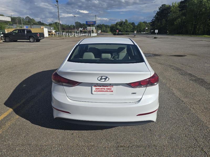 Hyundai Elantra  2018