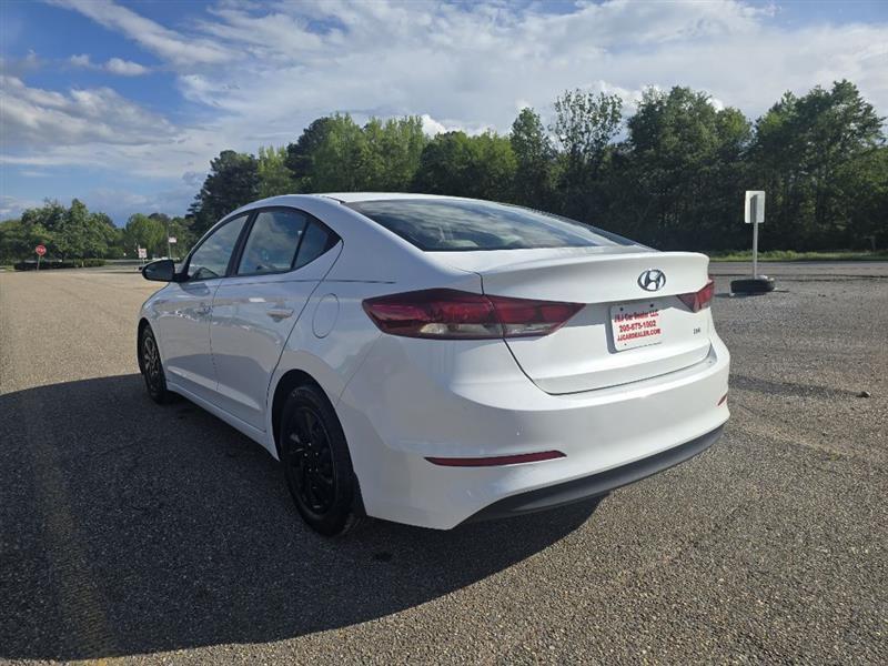 Hyundai Elantra  2018