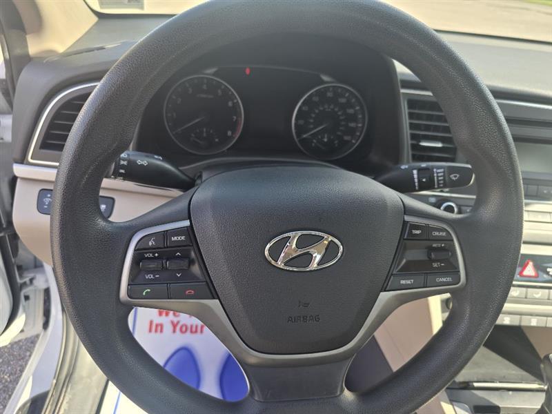 Hyundai Elantra  2018