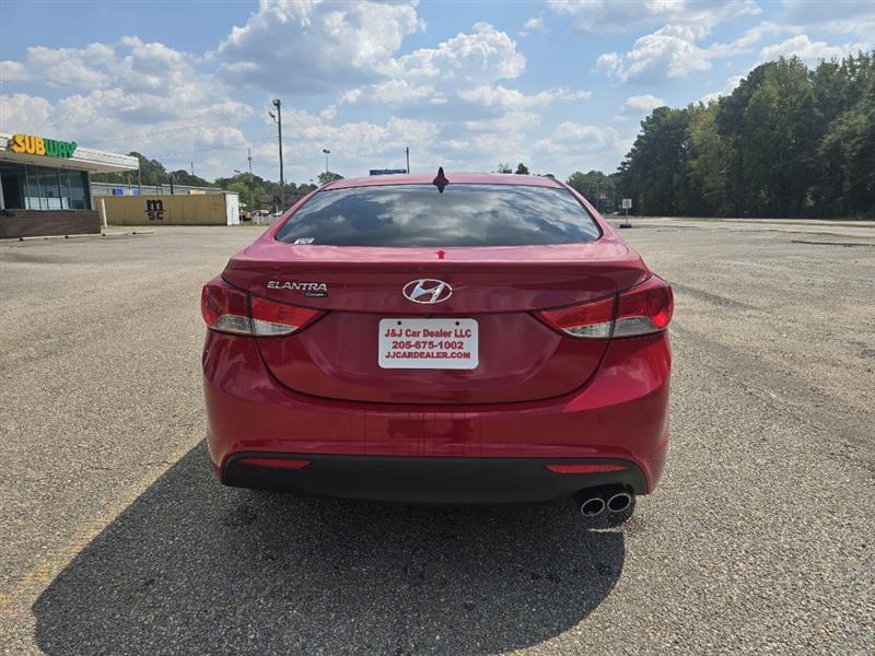 Hyundai Elantra  2013