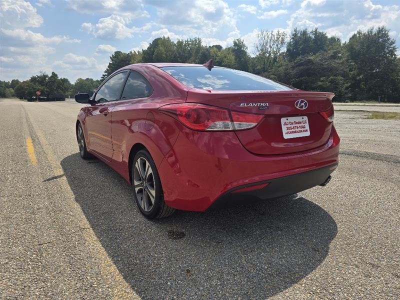 Hyundai Elantra  2013