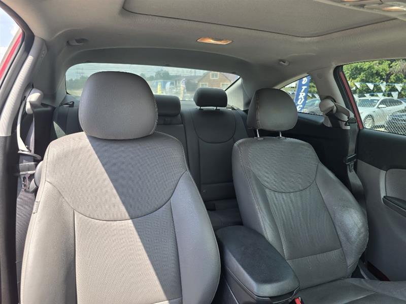 Hyundai Elantra  2013