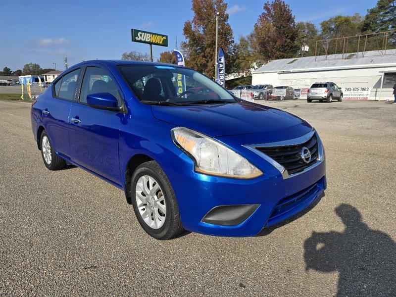Nissan Versa  2017
