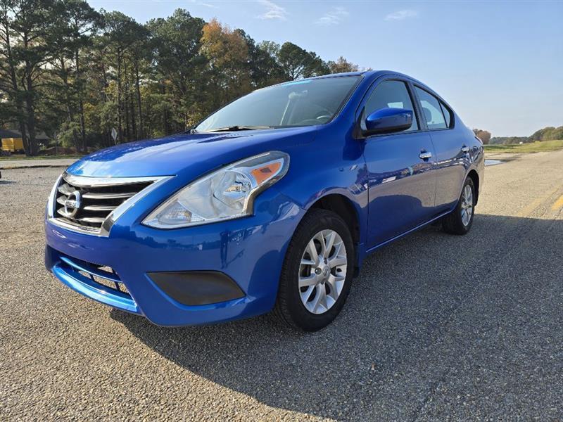Nissan Versa  2017