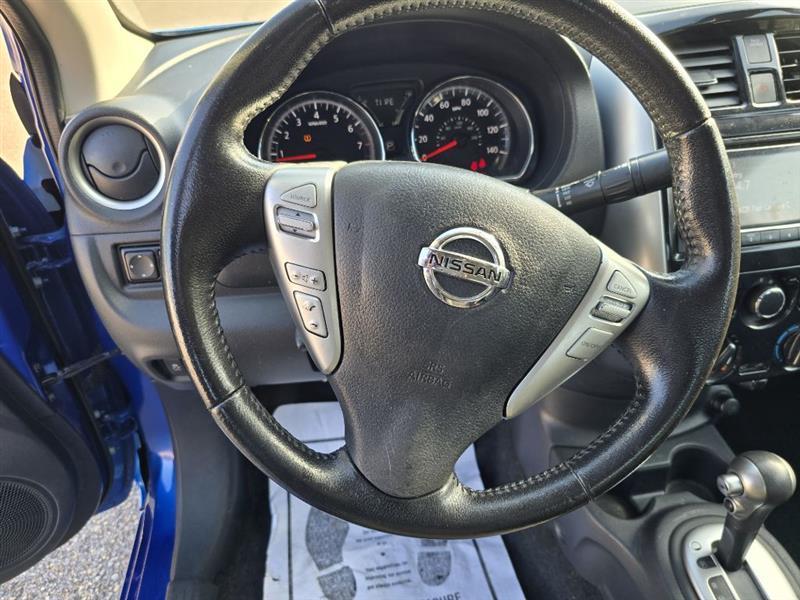Nissan Versa  2017