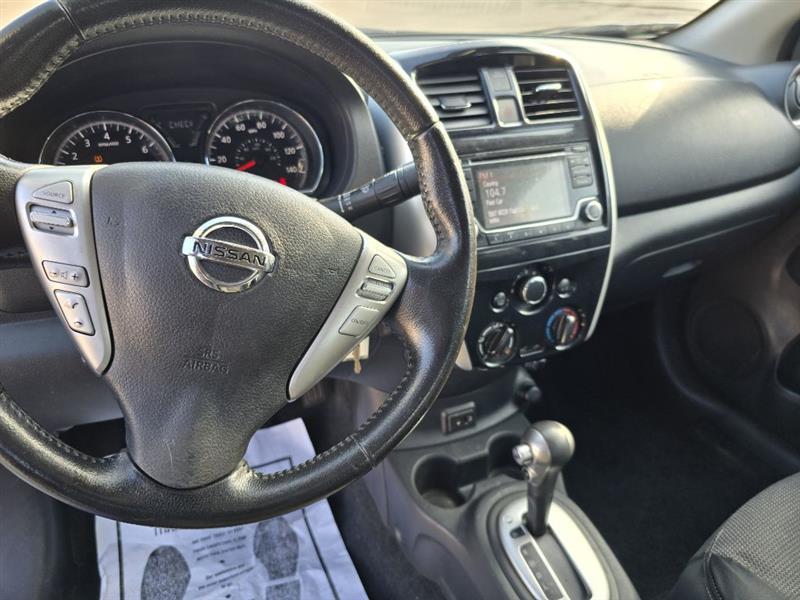 Nissan Versa  2017