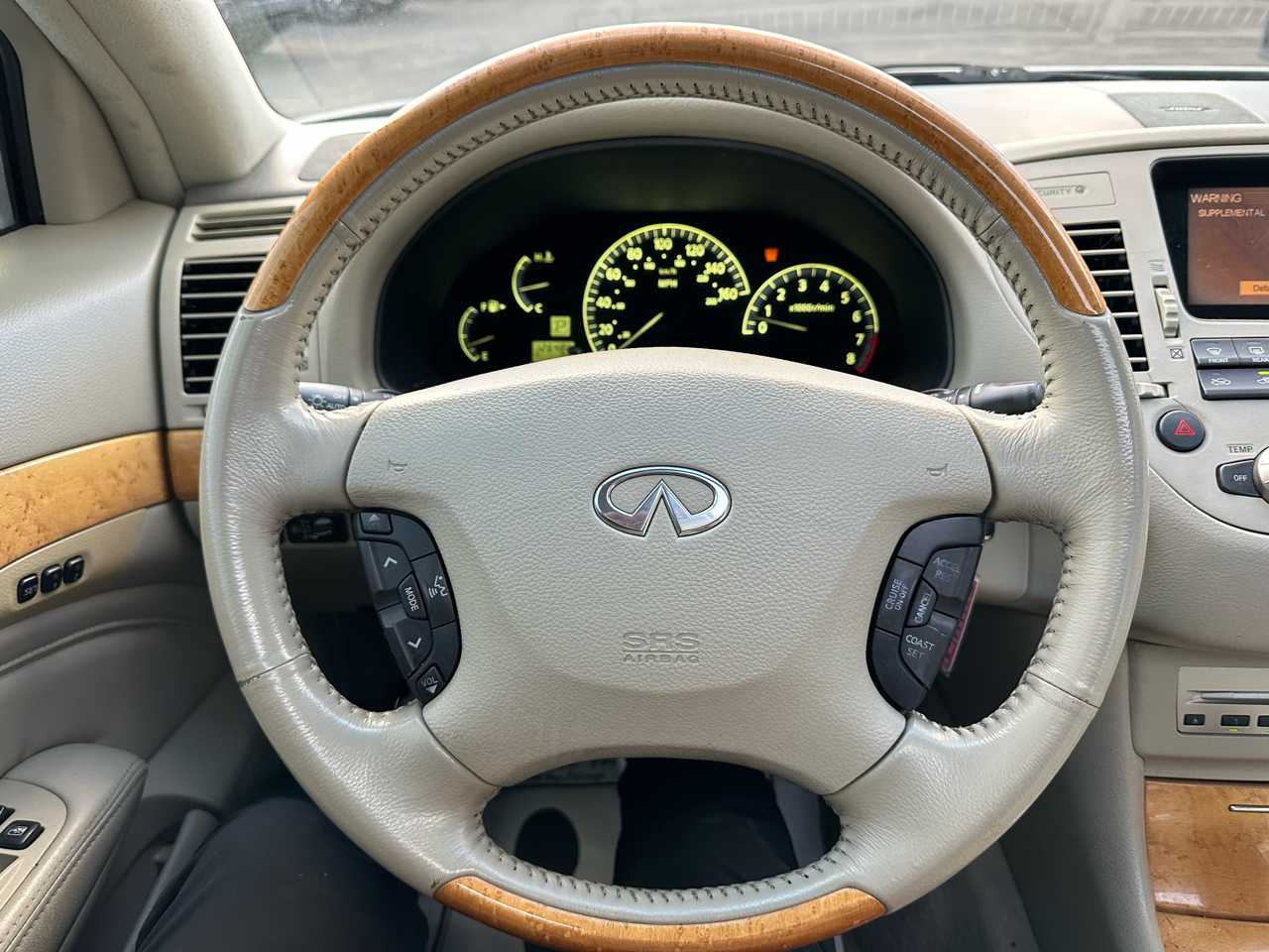 Infiniti Q45 Luxury 2003