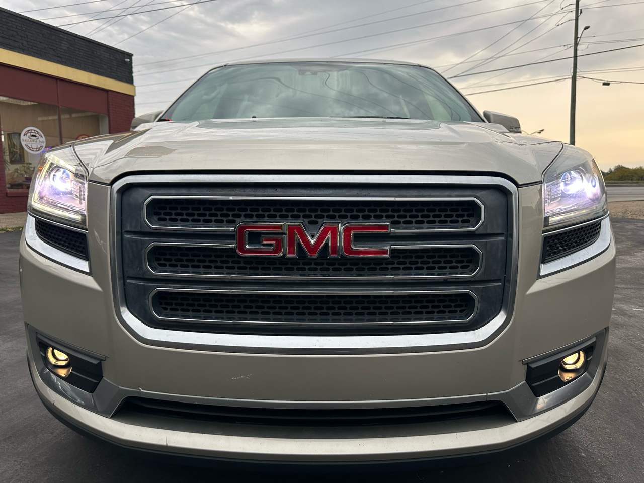 GMC Acadia Limited FWD 2017 GMC Acadia Limited FWD 2017