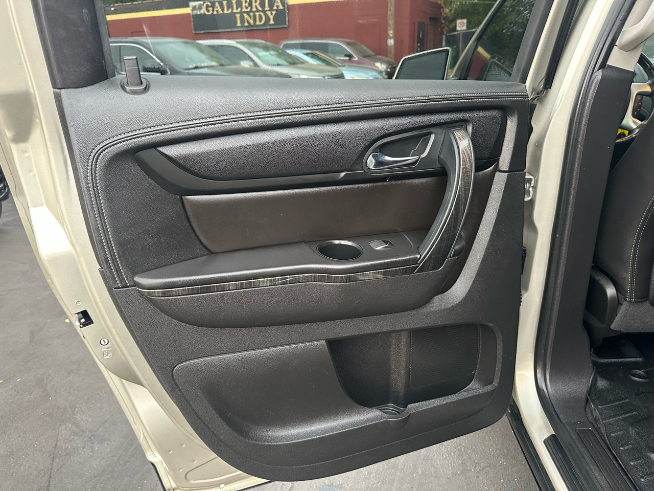 GMC Acadia Limited FWD 2017 GMC Acadia Limited FWD 2017