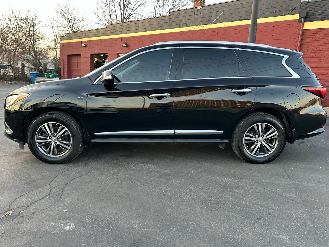 Infiniti QX60 Base AWD 2018
