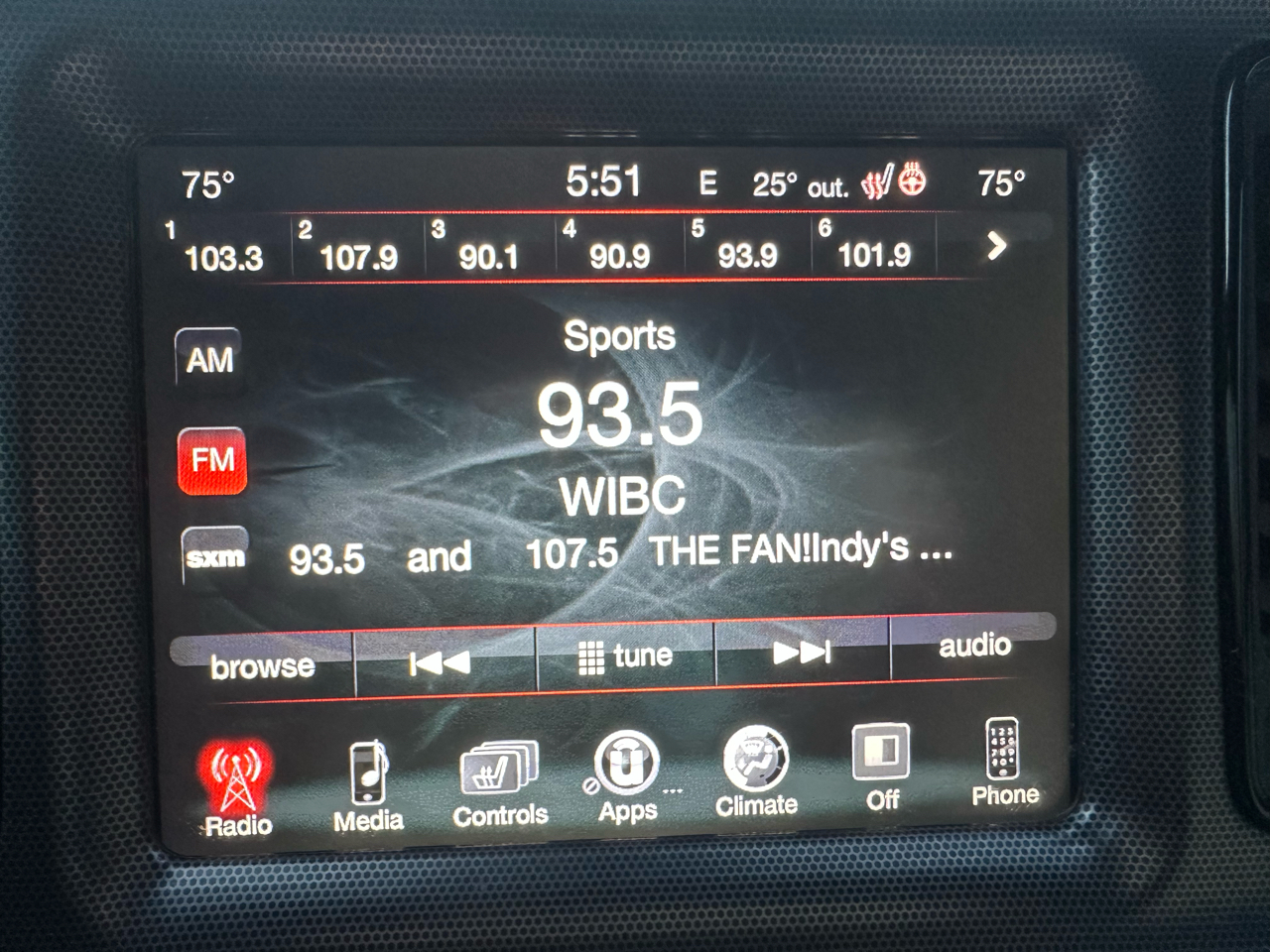 Dodge Challenger SXT Plus 2015