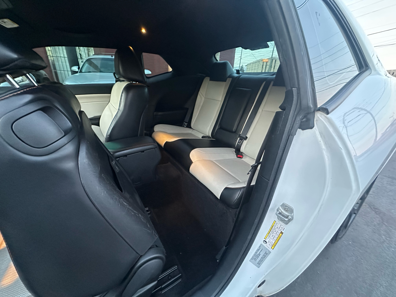 Dodge Challenger SXT Plus 2015