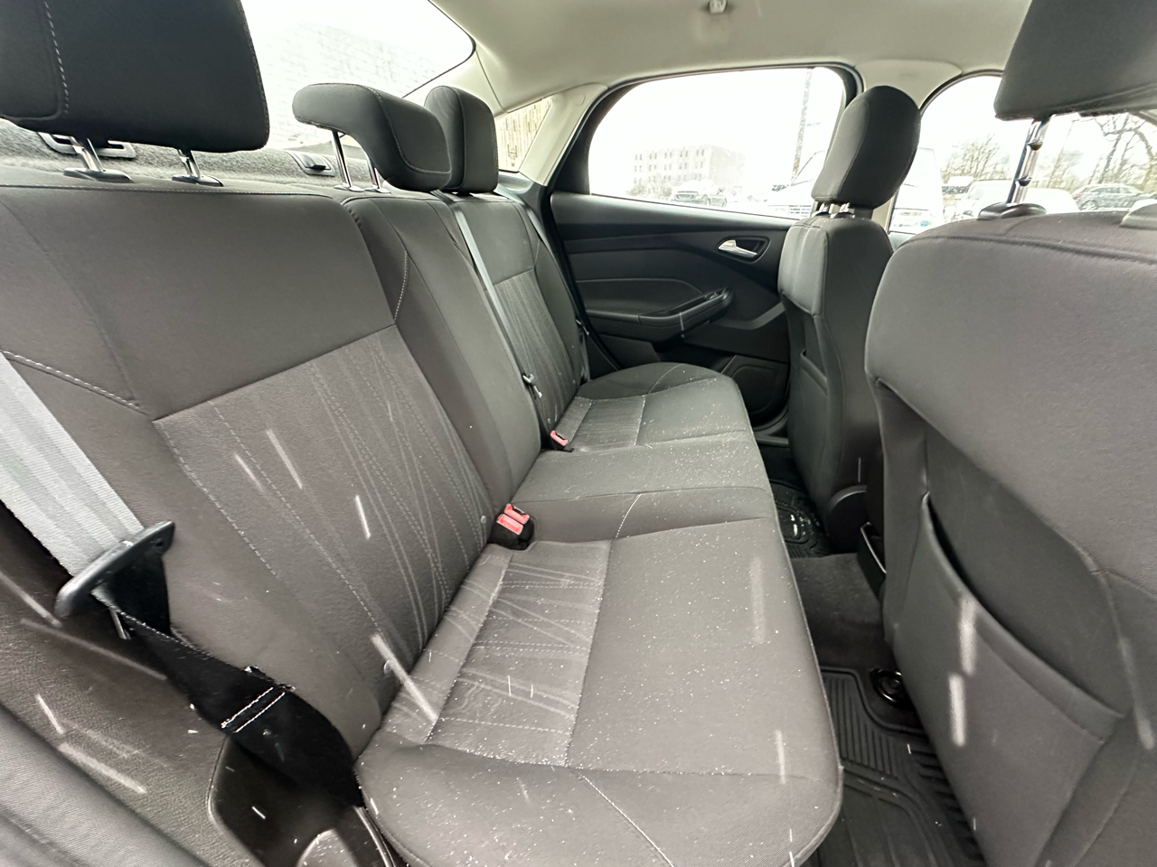 Ford Focus SE Sedan 2016