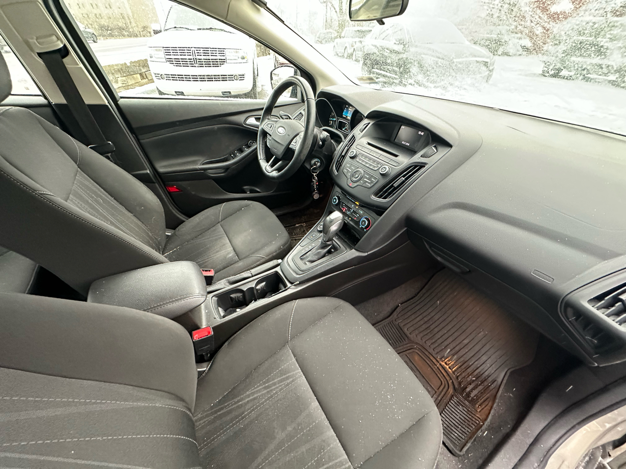 Ford Focus SE Sedan 2016