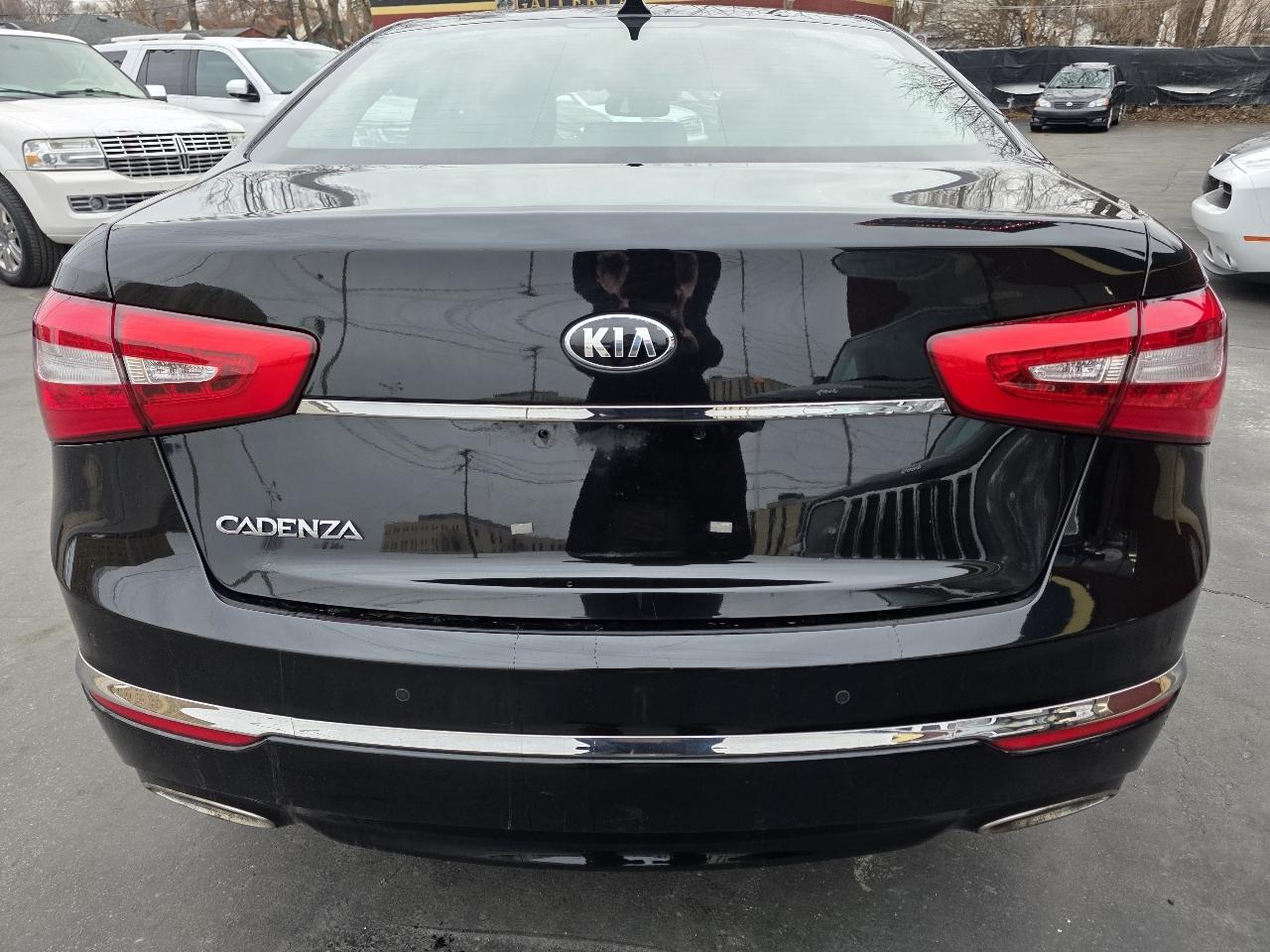 Kia Cadenza Sedan 2014