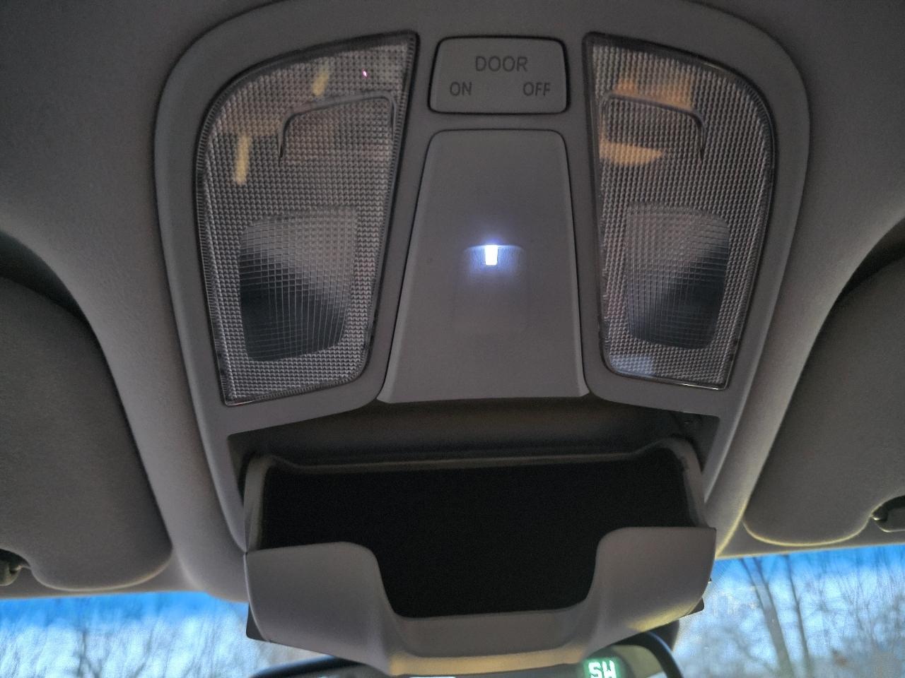 Kia Cadenza Sedan 2014